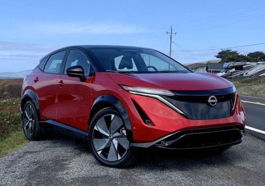 Nissan Ariya 2024: A Revolução dos SUVs Elétricos com Tecnologia e Design Futurista